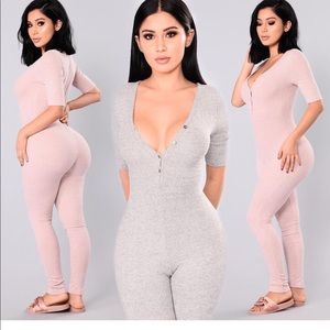 Fashion nova jumpsuit